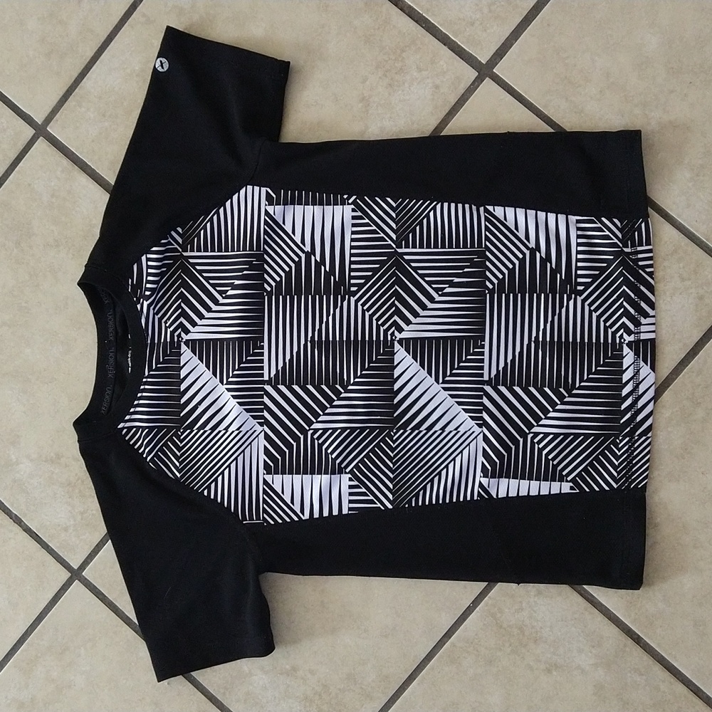 Quick Dry Xcersion Size Medium 10/12 Boys shirt